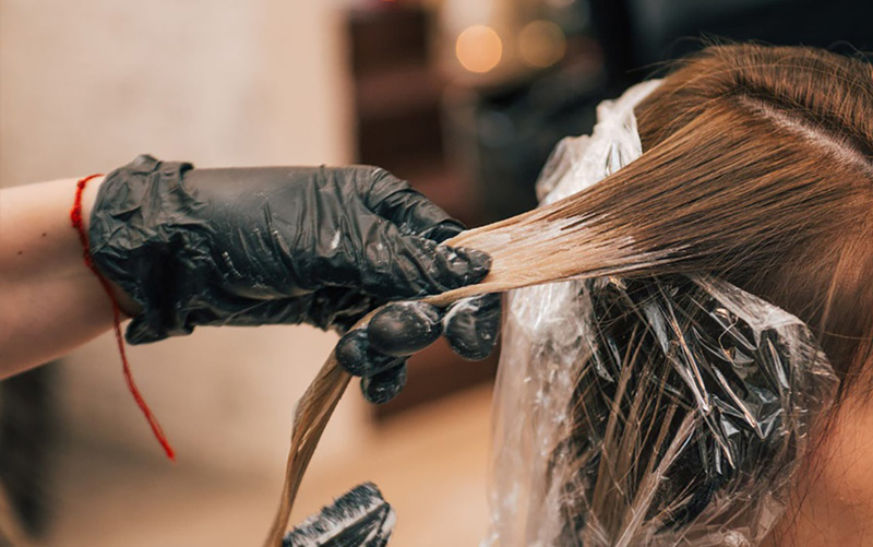 Tác động từ thói quen chăm sóc tóc không đúng cách